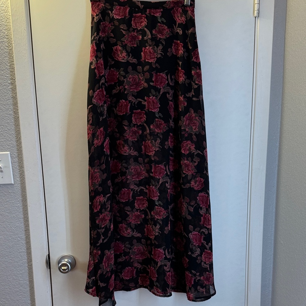 Forever 21 Black and Red Floral Maxi Skirt